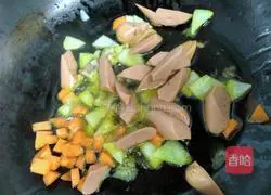 Illustration of how to make mixed fried rice 5