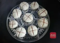 Illustration of how to make orange potato blossom steamed buns 15