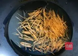 Illustration of how to make vegetarian dumplings with cucumber filling 8