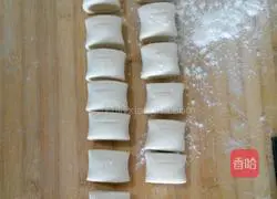 Illustration of home-made steamed buns 11