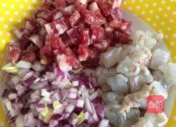 Assorted Fried Rice with Sausage and Shrimp Illustration of how to do it 5