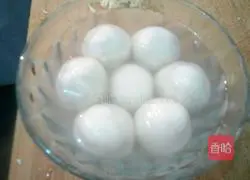 Illustration of how to make salty glutinous rice balls 11