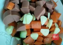 Fresh and fragrant Illustration of how to make nutritious fried rice 2