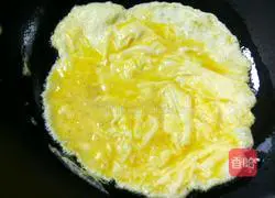 Illustration of how to make dumpling stuffing 4