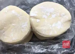 Illustration of how to make leek and minced meat dumplings 6