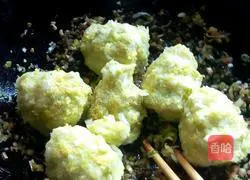 Illustration of how to make vegetarian dumplings 4