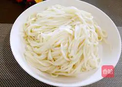 Illustration of how to make minced pork noodles 5