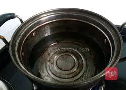 Illustration of how to make pan-fried steamed bun slices 5