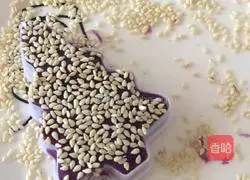 Illustration of how to make baked purple potato cake 5