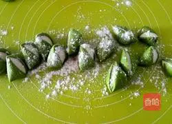 Illustration of how to make cabbage (Baicai) dumplings 12