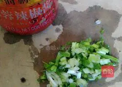 Illustration of how to make egg fried rice 1