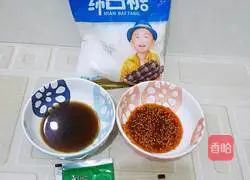 Illustration of how to make instant noodles with cyclone mustard soup 4