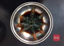 Illustration of how to make onion, tomato and beef fried rice 2