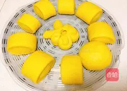 Illustration of how to make pumpkin milk-flavored steamed buns 17