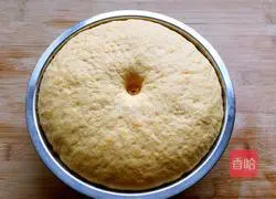 Illustration of how to make golden ingot steamed buns 7