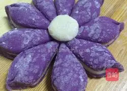 Illustration of how to make flower steamed buns 17