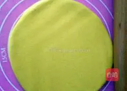 Illustration of how to make sunflower buns 5