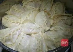 Illustration of how to make hot noodles and steamed dumplings 11