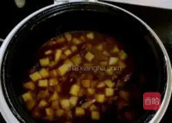 Illustration of how to make braised pork ribs with rice 8