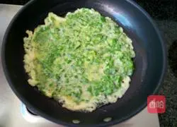 Celery Leaf Egg Pancake Recipe Illustration 4