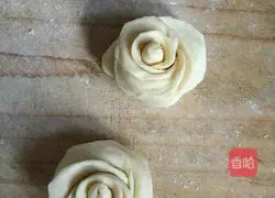 Illustration of how to make rose steamed buns 14