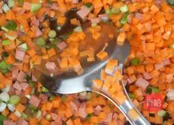 Illustration of how to make assorted fried rice 8