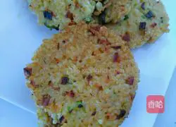 Illustration of how to make rice and egg pancakes 9