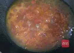 Illustration of how to make fried rice with tomato sauce 7