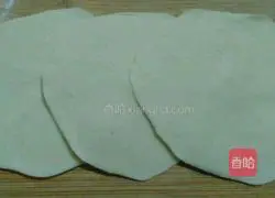 Leaf buns...Illustration of fennel stuffing 12