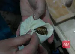 Illustration of how to make big buns 11