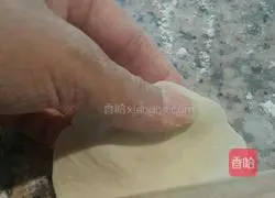 Illustration of how to make fennel-filled dumplings with thin skin and unbreakable skin 10