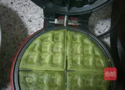 Illustration of how to make green waffles 4