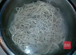 Illustration of how to make colorful fried noodles 5