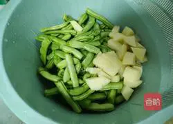 Illustration of how to make braised beans and rice 5