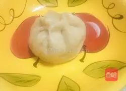 Illustration of Northeastern Sauerkraut and Pork Buns 12