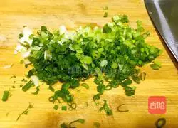 Illustration of how to make scallion oil thousand-layer pancake 5