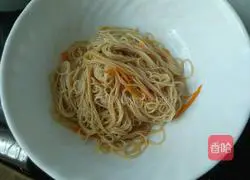Illustration of how to make soy sauce noodles 7