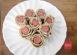 Illustration of how to make egg pancakes and ham sausages 10