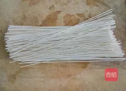 Illustration of how to make eggplant noodles 10