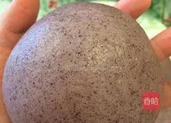 Illustration of how to make black rice steamed buns 13