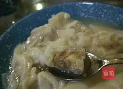 Illustration of how to make pork and corn wontons 10