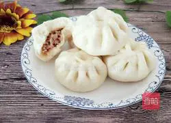 Illustration of how to make radish and pork buns 13