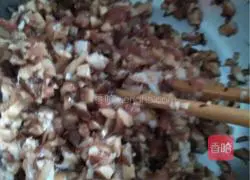 Illustration of how to make pumpkin buns 6