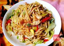 Illustration of how to make fragrant fried noodles 6