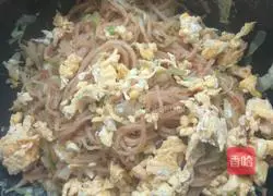 Illustration of how to make vegetarian fried pancakes 7