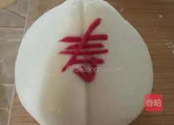 Illustration of how to make longevity peach with vegetable juice (flower buns) 8