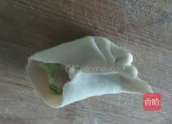 Dumplings...Illustration of how to make zucchini, egg and onion stuffing 16