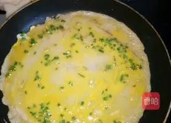 Illustration of how to make delicious egg pancakes 8
