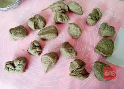 Illustration of how to make black bean noodles and steamed buns 7