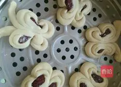 Illustration of how to make butterfly steamed buns 8